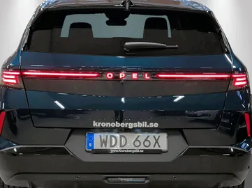 Car image 27
