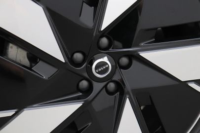 Car image 49