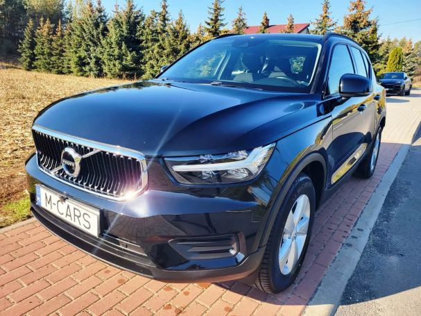 Volvo XC40 T3 Momentum 112 kW image number 1