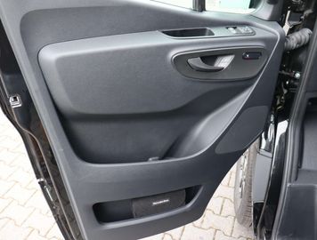 Car image 41