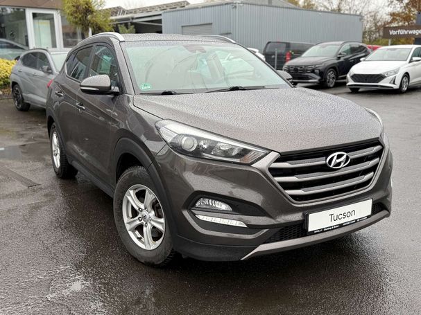 Hyundai Tucson 2.0 CRDi 4WD Intro Edition 100 kW image number 3