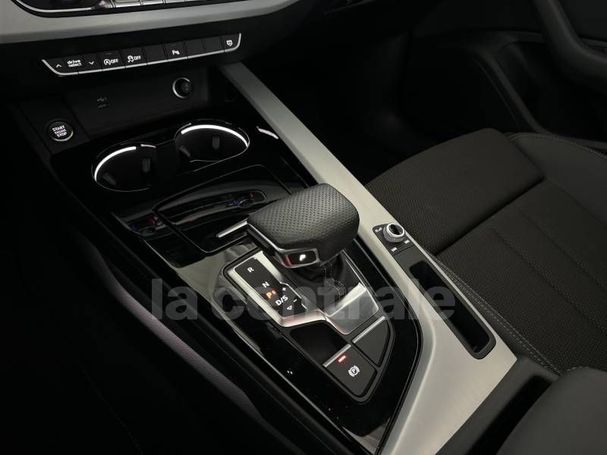 Audi A4 2.0 TDI quattro S tronic S-line Avant 150 kW image number 9