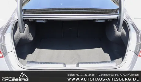Car image 32