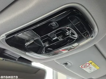 Car image 40