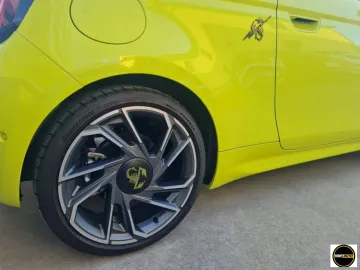 Car image 34