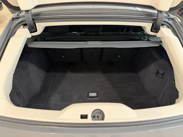 Car image 40