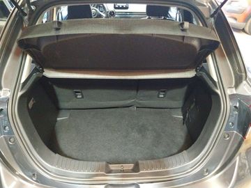 Car image 30