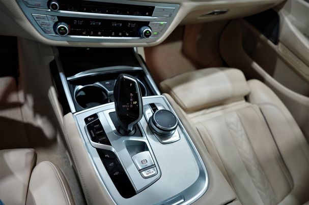 BMW 740d xDrive 250 kW image number 19