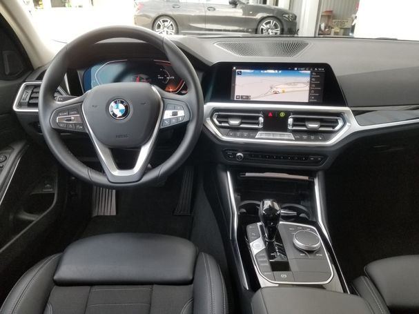 BMW 330i Touring Sport Line 190 kW image number 8