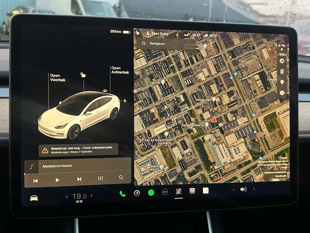 Tesla Model 3 60 Plus 175 kW image number 9