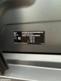 Car image 40