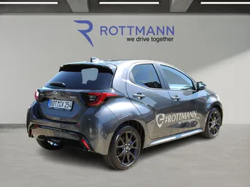 Car image 4