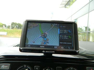 Car image 30