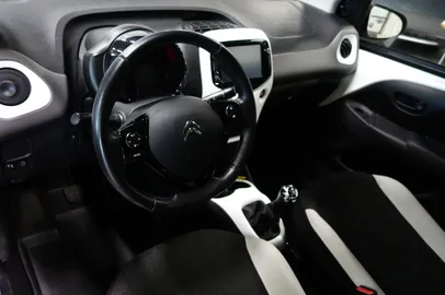 Car image 6