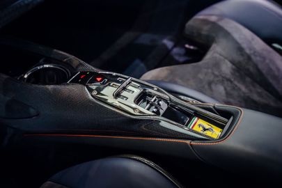 Car image 29