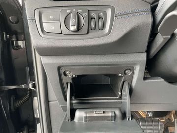 Car image 37