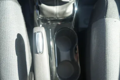 Car image 28