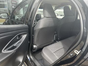 Car image 10