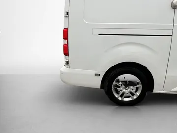 Car image 29