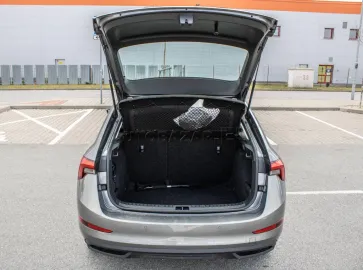 Car image 27
