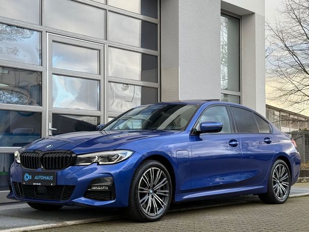 BMW 330 e M Sport 215 kW image number 2