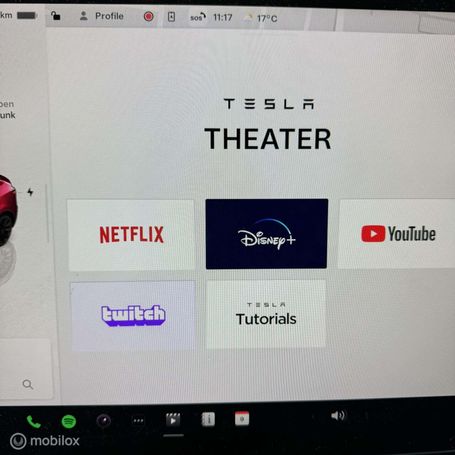 Tesla Model Y 220 kW image number 13