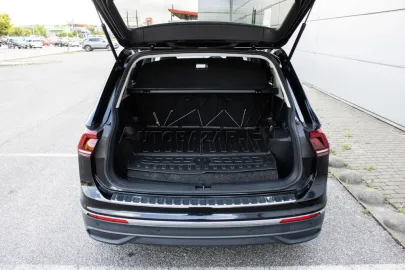 Car image 39