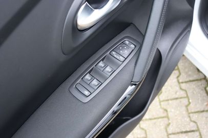 Car image 26