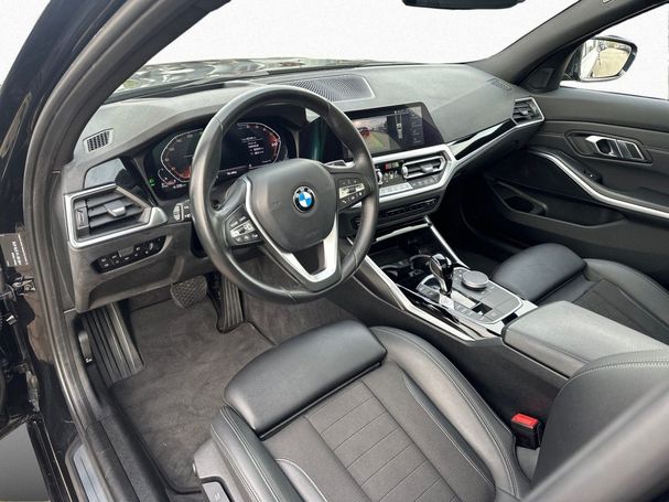 BMW 320d Touring Sport Line 140 kW image number 6