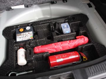 Car image 31