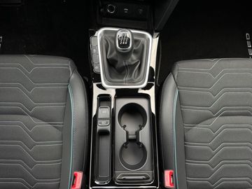 Car image 27