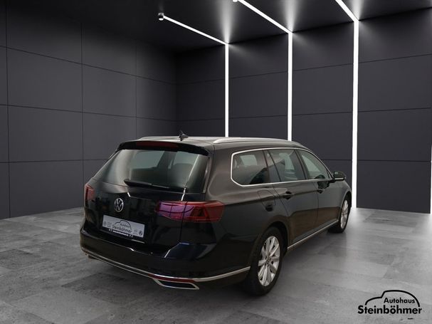 Volkswagen Passat Variant 2.0 TDI Elegance DSG 110 kW image number 3