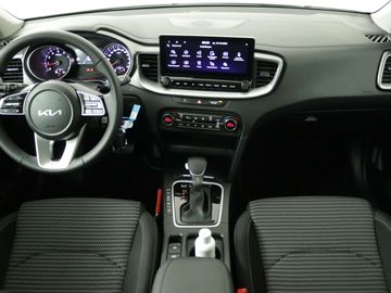 Car image 30