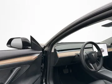 Car image 33