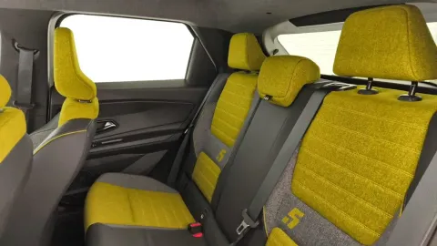 Car image 25