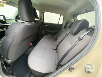 Car image 13