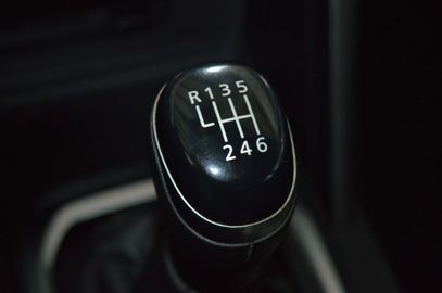 Car image 26