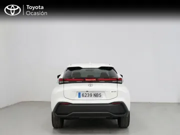 Car image 3