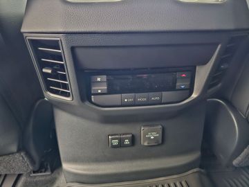 Car image 36