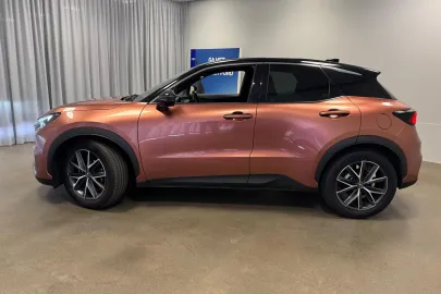 Car image 4