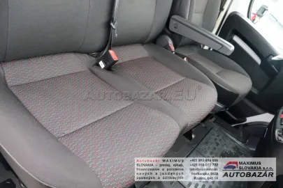 Car image 29