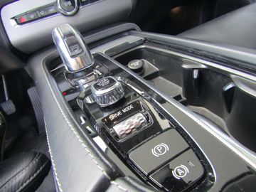 Car image 30