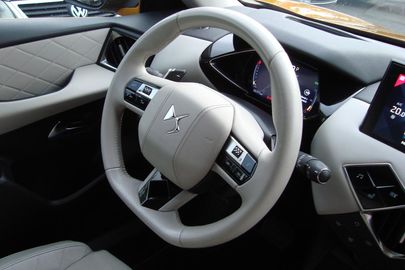 Car image 40