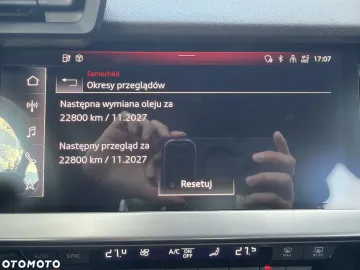 Car image 38