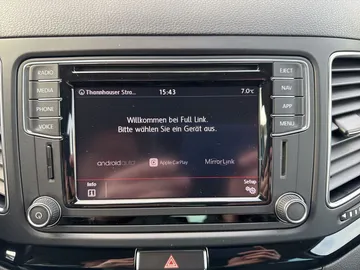 Car image 35