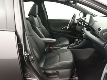 Car image 30