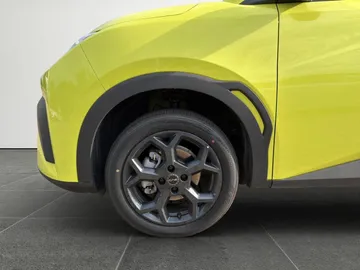 Car image 19
