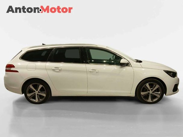 Peugeot 308 1.5 BlueHDi 130 Allure 96 kW image number 4