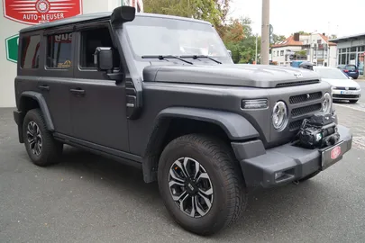 Car image 3
