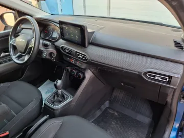 Car image 32